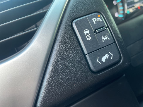 Used 2016 Chevrolet Suburban LT image 46
