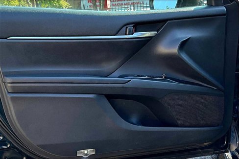 Used 2019 Toyota Camry SE image 19