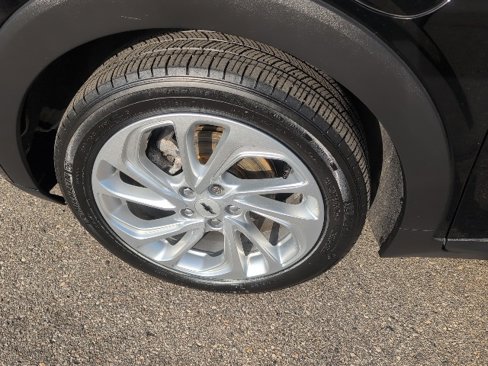 Used 2023 Chevrolet Bolt EUV LT w/ Comfort Package image 14