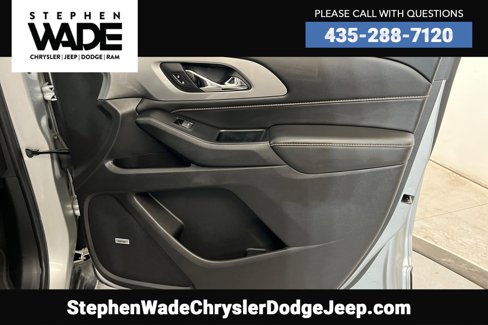 Used 2018 Chevrolet Traverse LT image 24