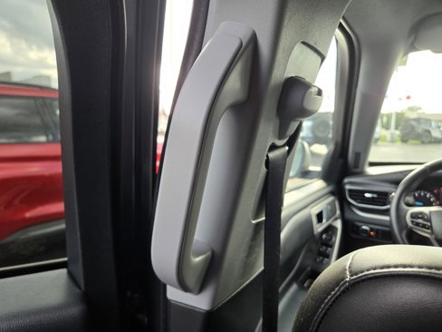 Used 2023 Ford Explorer XLT w/ Equipment Group 202A image 28