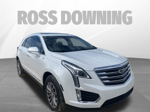 Used 2017 Cadillac XT5 Luxury w/ Driver Awareness Package image 3