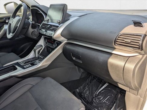 Used 2022 Mitsubishi Eclipse Cross SE image 21