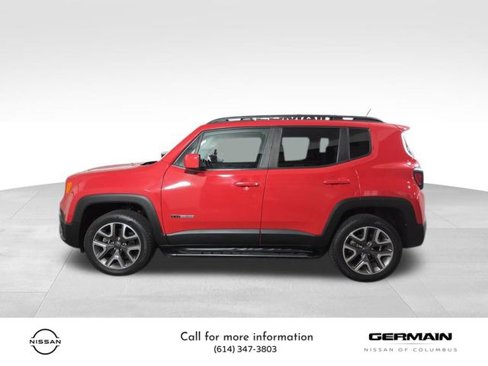 Used 2017 Jeep Renegade Latitude w/ Cold Weather Group image 9
