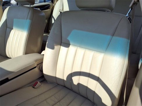 Used 2006 Lincoln Town Car Signature image 6