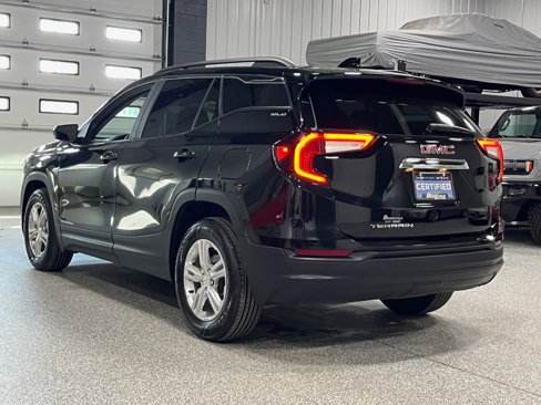 Certified 2022 GMC Terrain SLE w/ Driver Convenience Package image 3