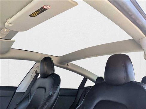 Used 2021 Tesla Model 3 Long Range image 15