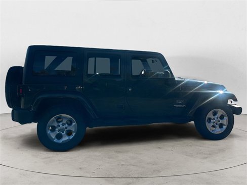 Used 2015 Jeep Wrangler Unlimited Sahara w/ Connectivity Group image 6