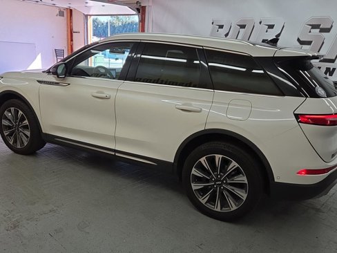 Used 2021 Lincoln Corsair Reserve w/ Equipment Group 201A image 3