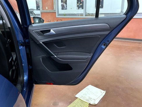 Used 2019 Volkswagen Golf SE w/ Driver Assistance Package image 17
