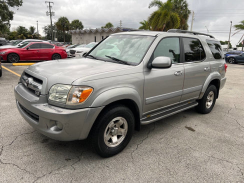 Used 2005 Toyota Sequoia SR5 image 2