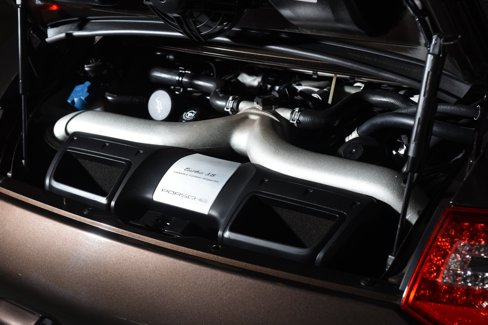 Used 2010 Porsche 911 Turbo image 38