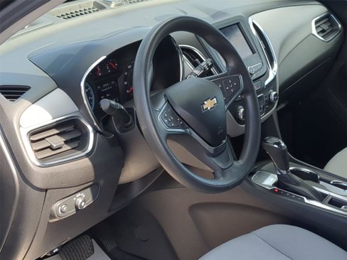 Used 2020 Chevrolet Equinox LS w/ LS Convenience Package image 2