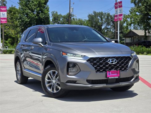 Used 2019 Hyundai Santa Fe SE image 3