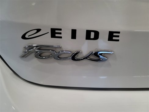Used 2015 Ford Focus SE image 26
