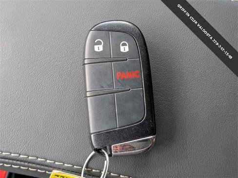 Used 2023 Jeep Renegade Latitude image 32