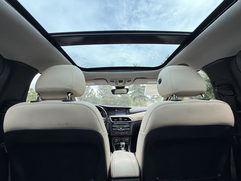 Used 2018 INFINITI QX30 image 32