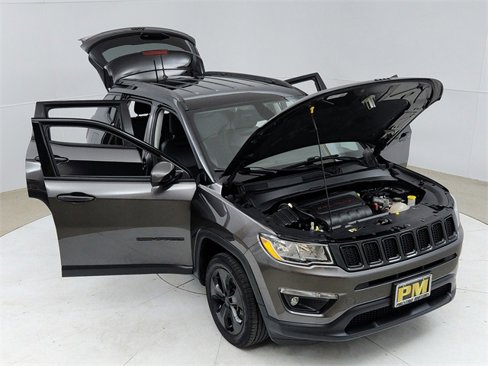 Used 2018 Jeep Compass Latitude image 21