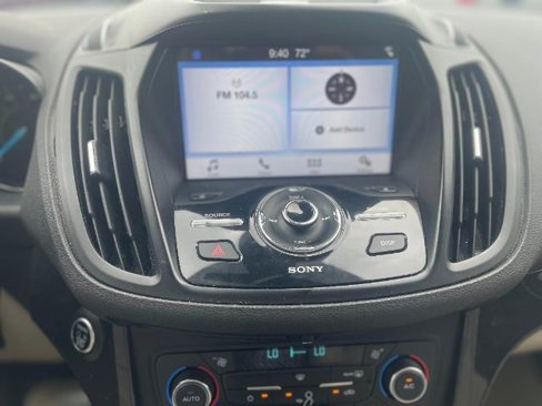 Used 2017 Ford Escape Titanium image 16