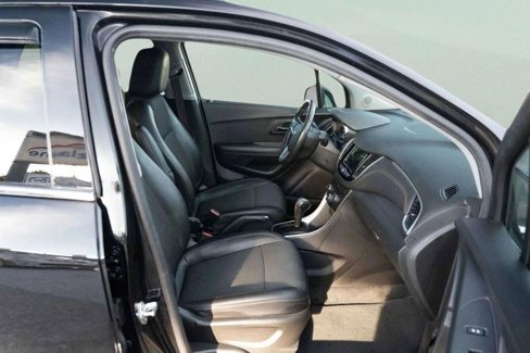 Used 2019 Chevrolet Trax LT w/ LT Convenience Package image 22