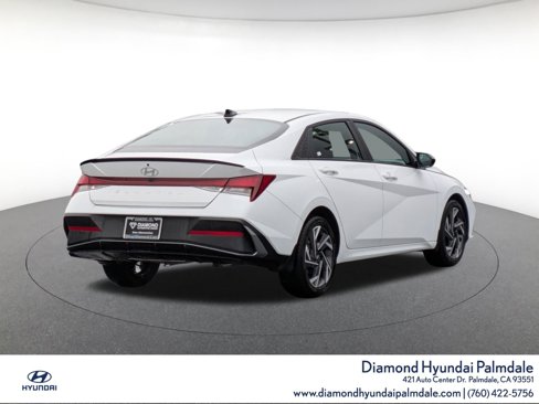 Used 2025 Hyundai Elantra Sport image 7