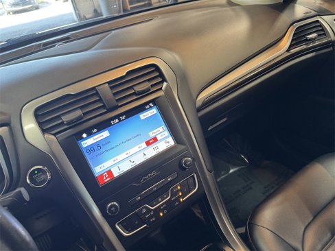 Used 2019 Ford Fusion SEL image 43