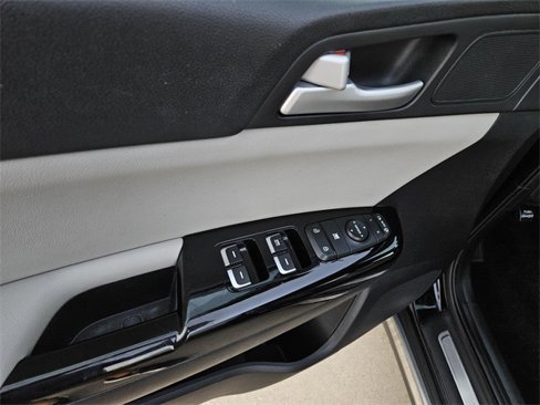 Used 2018 Kia Sportage EX w/ EX Sport Appearance Package image 16