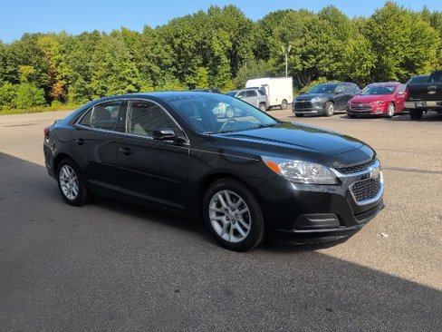 Used 2016 Chevrolet Malibu LT w/ Power Convenience Package image 8