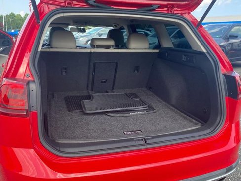 Used 2017 Volkswagen Golf Alltrack S image 24