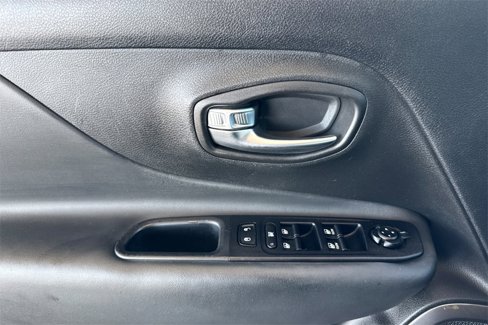 Used 2022 Jeep Renegade Latitude image 15