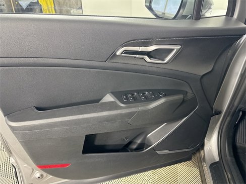 Used 2023 Kia Sportage LX image 29