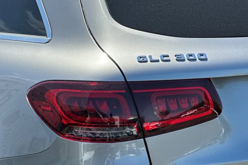 Certified 2021 Mercedes-Benz GLC 300 w/ Premium Package image 27