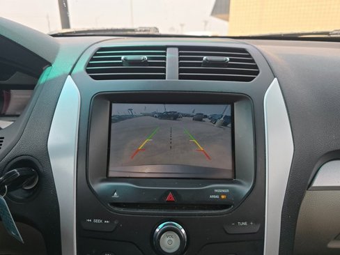 Used 2014 Ford Explorer XLT w/ Equipment Group 202A image 18