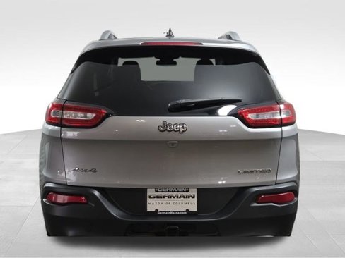 Used 2015 Jeep Cherokee Limited w/ Luxury Group image 17
