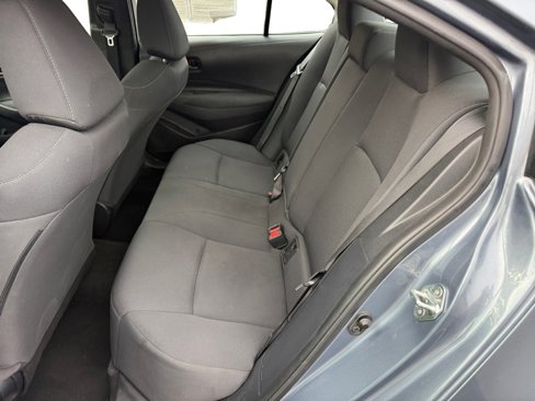 Used 2022 Toyota Corolla LE image 16