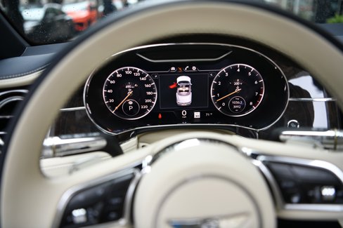 Used 2022 Bentley Continental GT image 15
