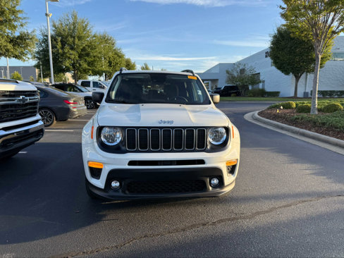 Used 2023 Jeep Renegade Latitude w/ Sun/Sound Group image 3