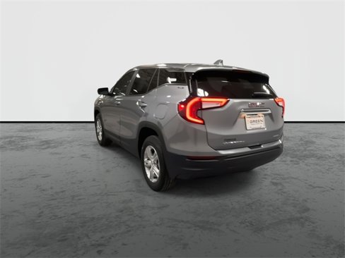 Used 2024 GMC Terrain SLE image 6
