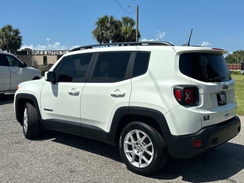 Used 2021 Jeep Renegade Latitude w/ Sun & Sound Group image 8