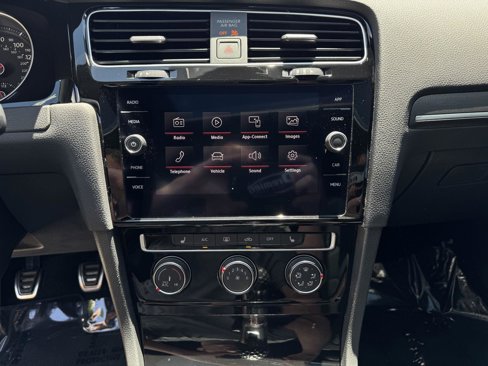 Used 2020 Volkswagen GTI SE image 4