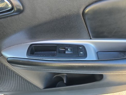 Used 2014 Dodge Journey SXT w/ Flexible Seating Group image 34