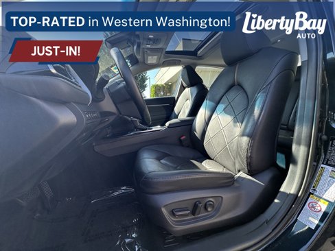 Used 2018 Toyota Camry XLE image 10