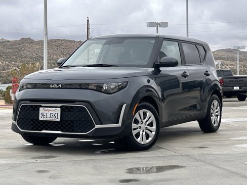 Used 2023 Kia Soul LX image 3