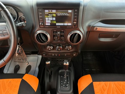 Used 2017 Jeep Wrangler Unlimited Sport image 16