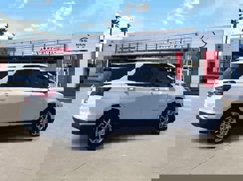 Used 2024 Chevrolet Equinox LS w/ LS Convenience Package image 6