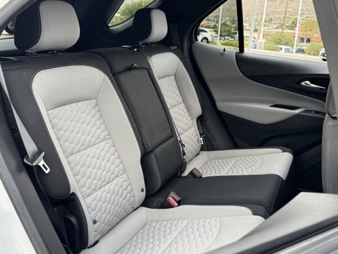 Used 2021 Chevrolet Equinox LS w/ LS Convenience Package image 31