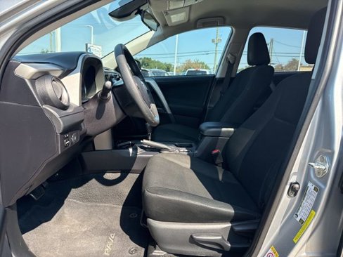 Used 2018 Toyota RAV4 LE image 26