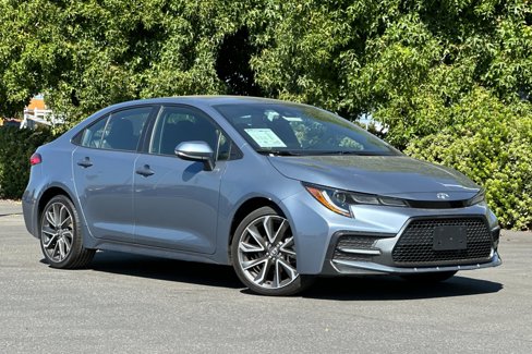 Used 2022 Toyota Corolla SE image 2