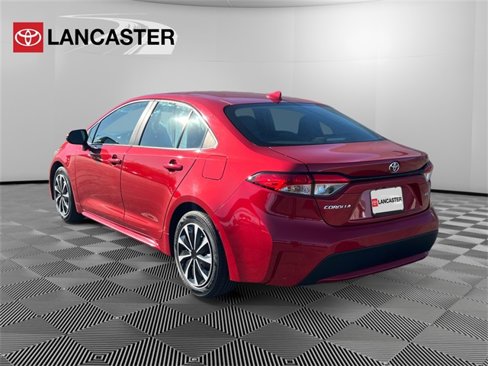 Certified 2021 Toyota Corolla LE image 3