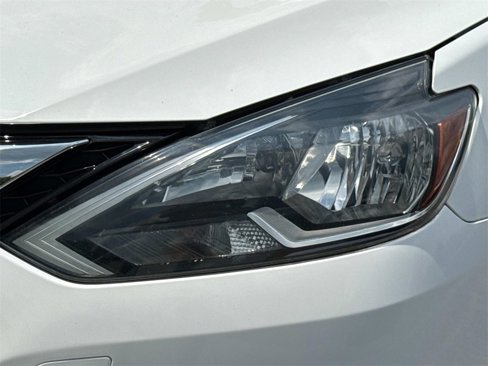 Used 2017 Nissan Sentra S image 27